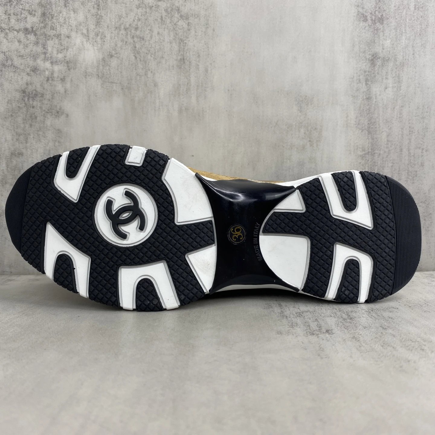 Retro Leather Mesh Sneakers Outdoor Style Gold Pink - Gallery Image 8 - Detailed View