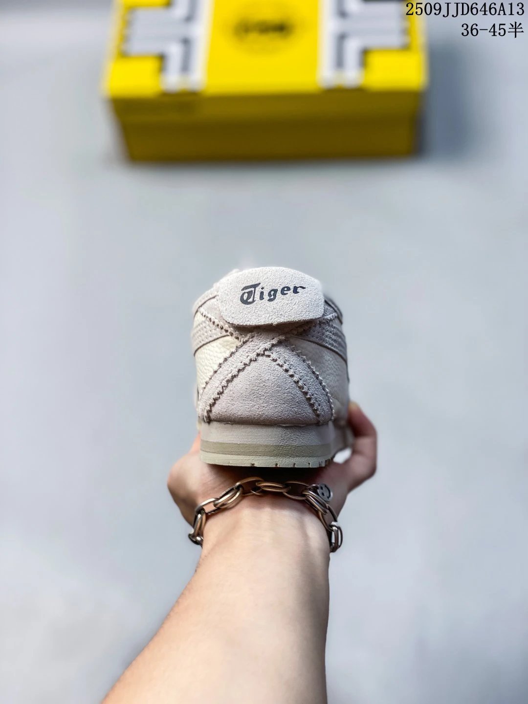 Onitsuka Tiger MEXICO 66 Slip-On Sneakers Beige - Gallery Image 4 - Detailed View