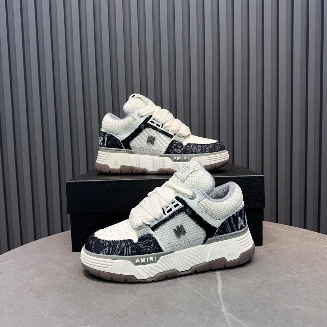 Low Top Paisley Canvas Sneakers Ivory Black - Gallery Image 7 - Detailed View