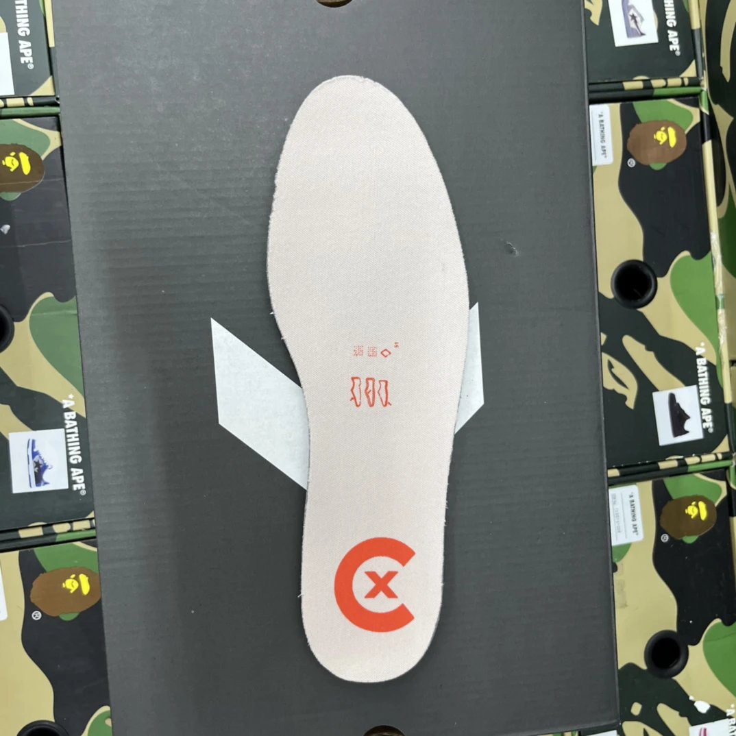 Chunky Canvas Low Sneakers Ivory Black - Gallery Image 11 - Detailed View