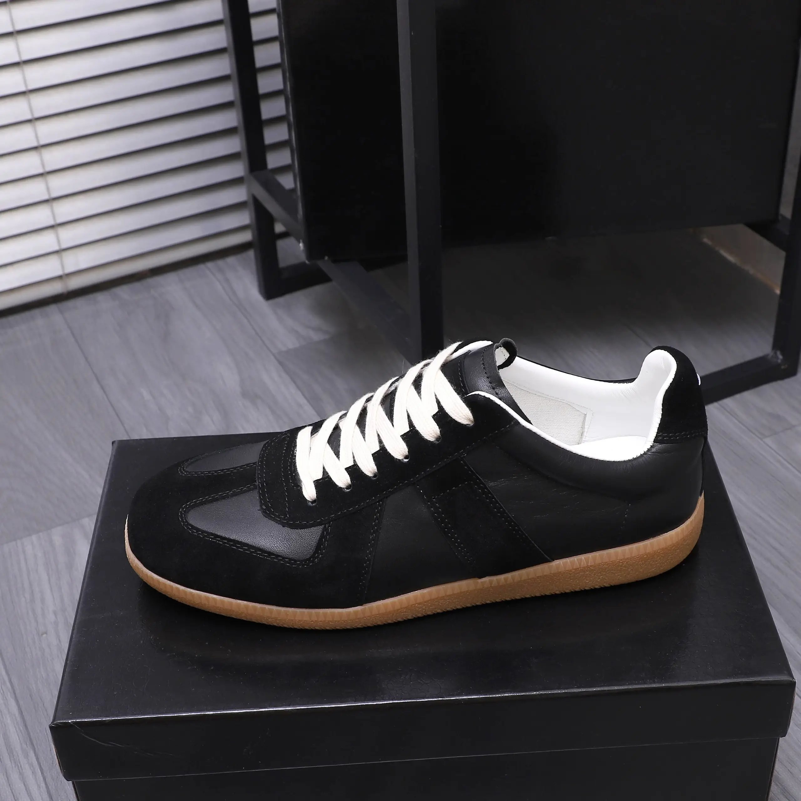 Maison Margiela Leather Sneakers Black - High Quality Product Image - Cnfans