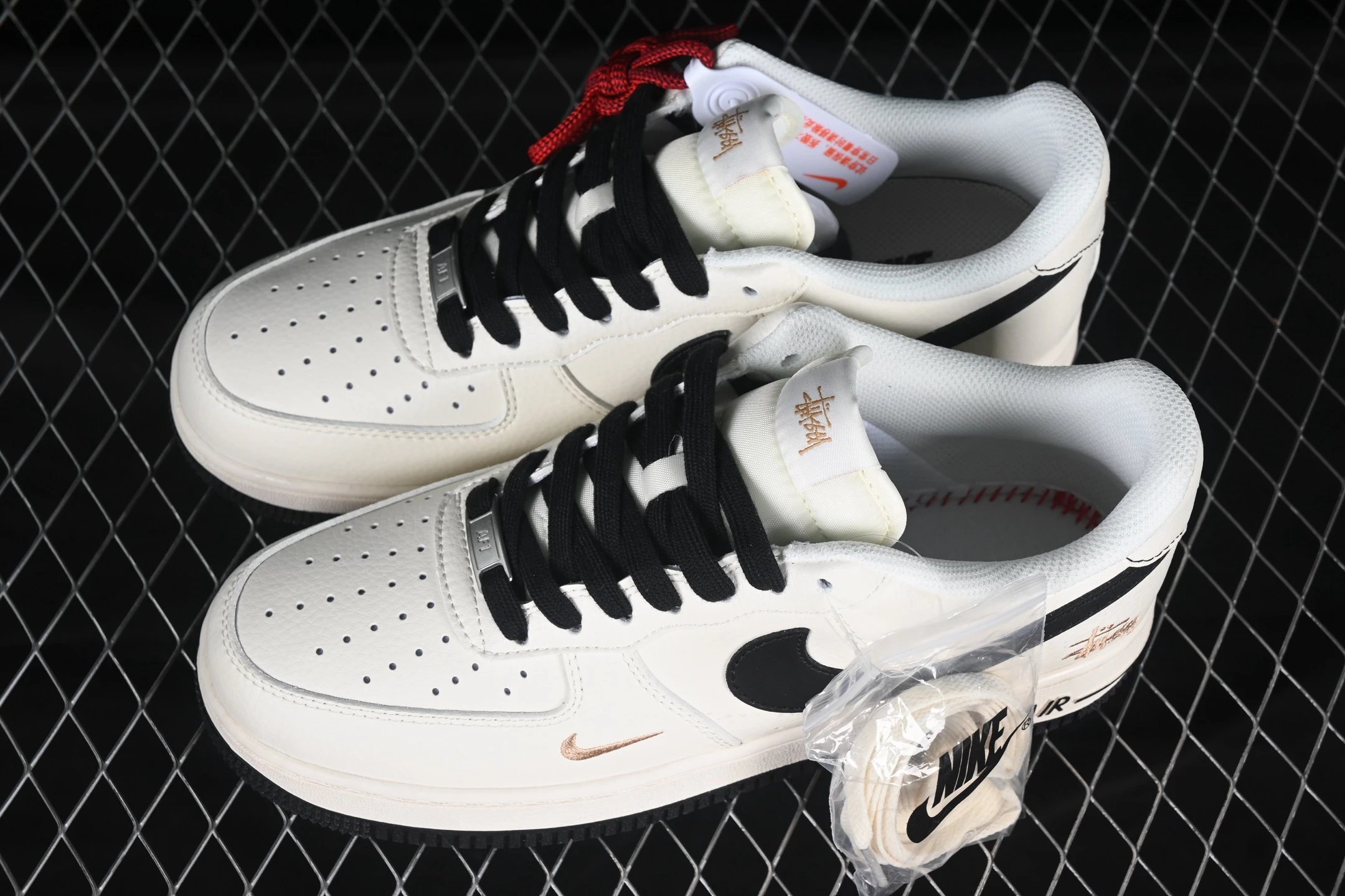 Casual Leather Sneakers Ivory - Gallery Image 5 - Detailed View