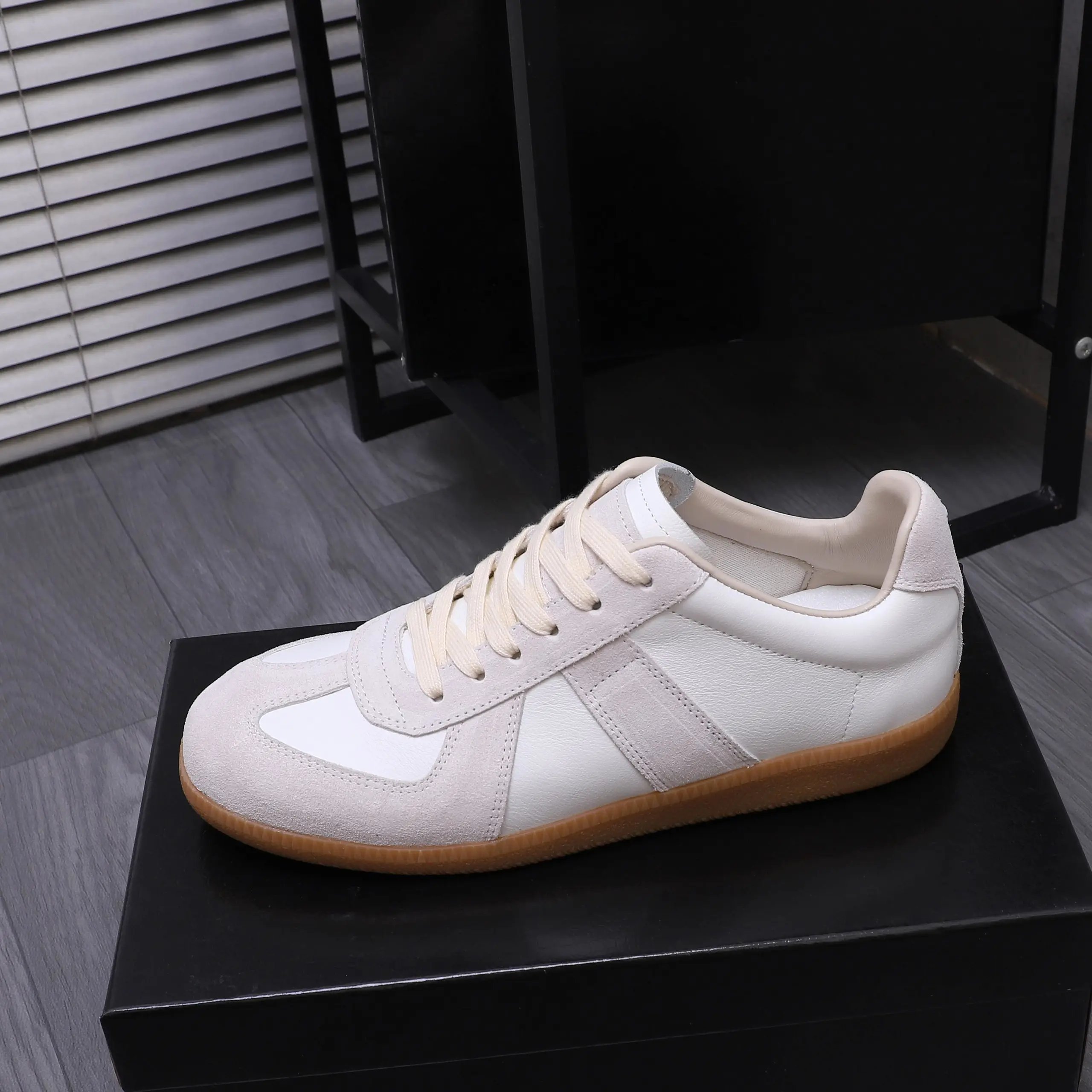 Maison Margiela Leather Sneakers White - High Quality Product Image - Cnfans