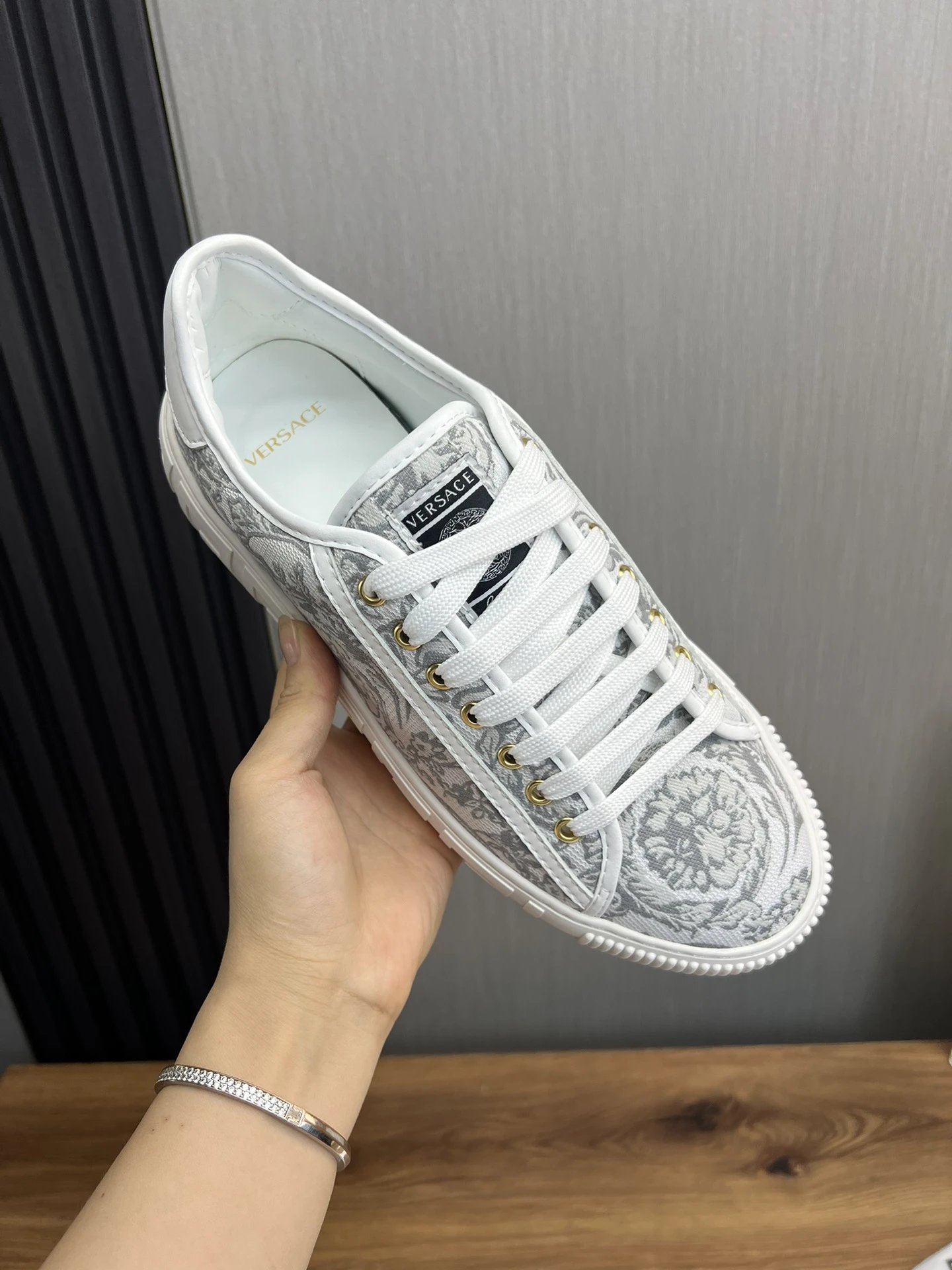 Luxury Leather Low-Top Sneakers Ivory - Gallery Image 8 - Detailed View