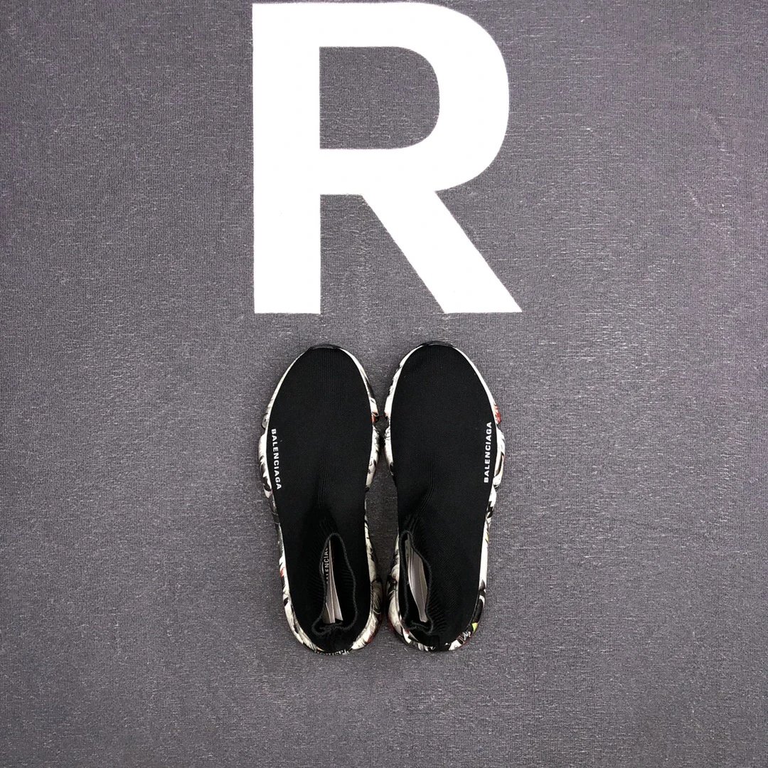 Unisex Knit Sock Sneakers with Patterned Sole in Onyx Black - Gallery Image 6 - Detailed View