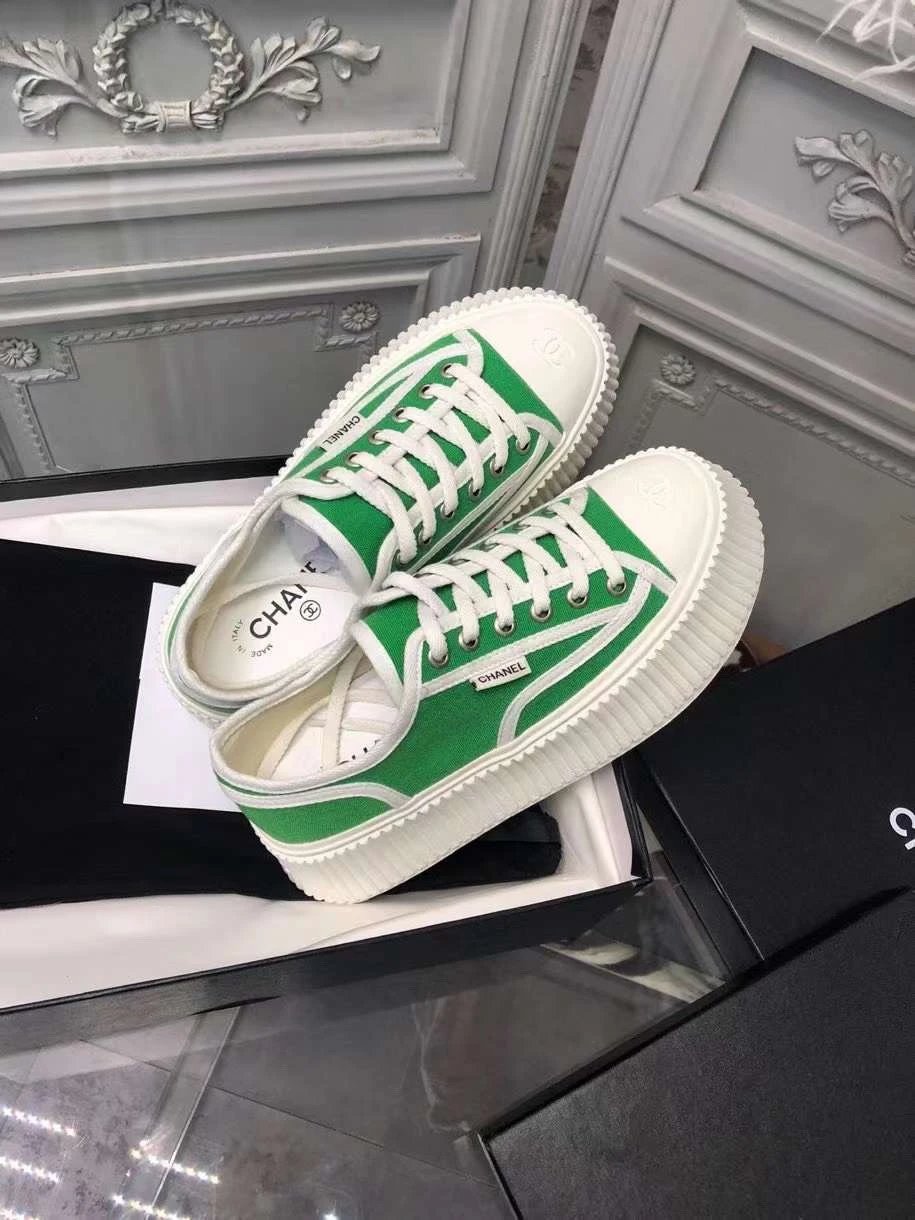 Chanel Vintage Sneakers Green - Gallery Image 8 - Detailed View