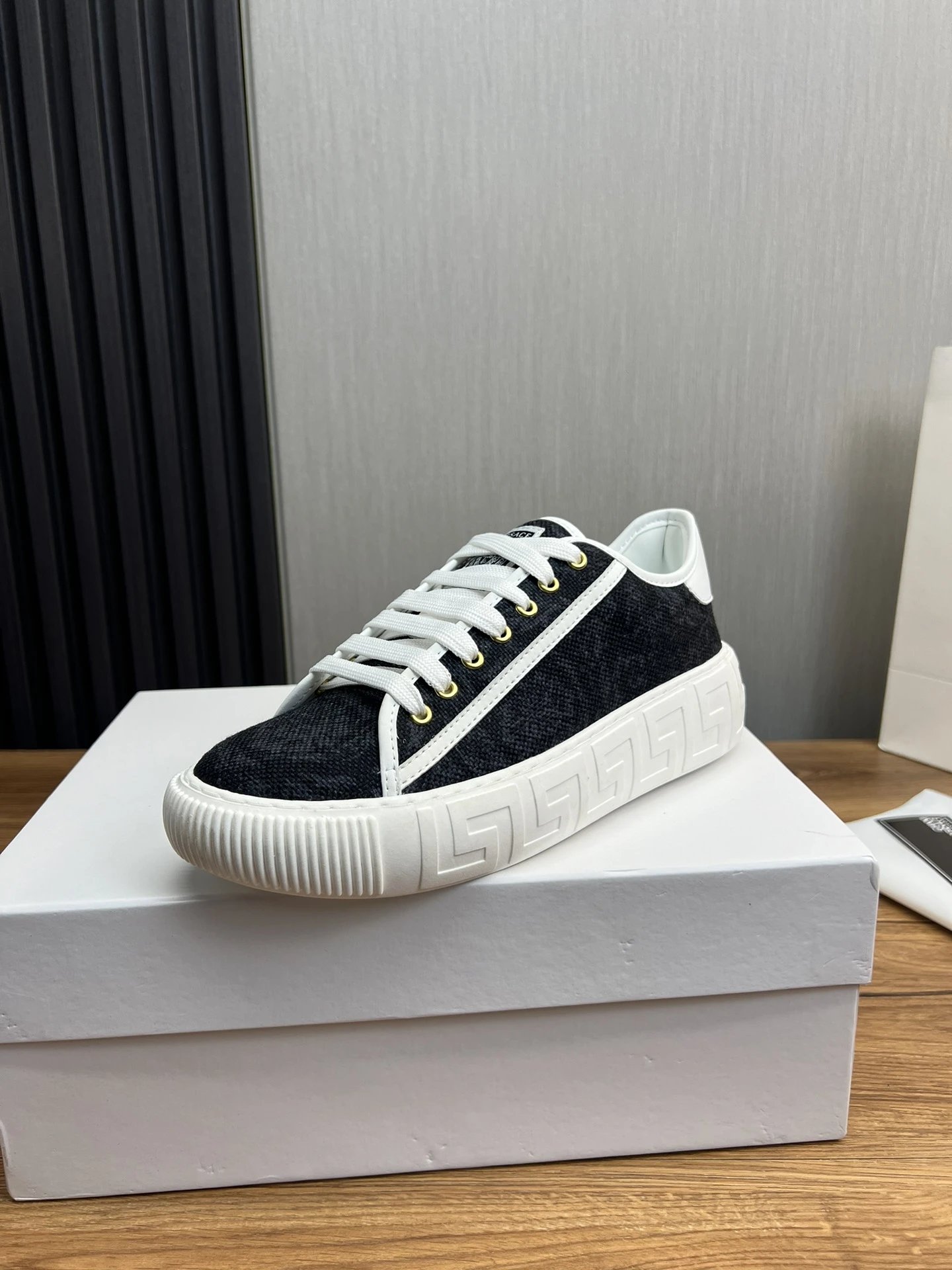 Luxury Leather Low Top Sneaker Ebony Black - Versace - Cnfans - $67.74