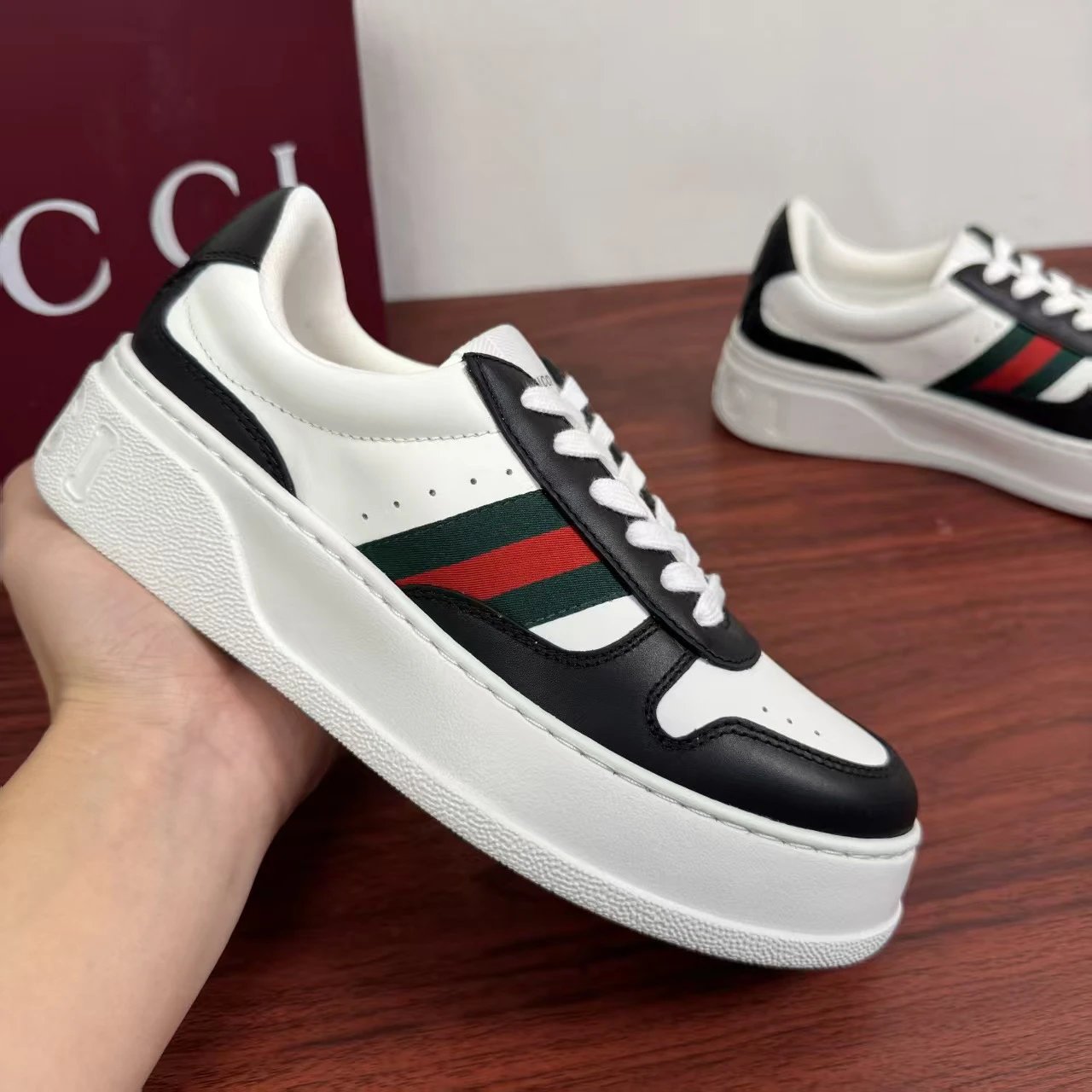 Gucci Men's Platform Sneakers Black White - Gallery Image 4 - Detailed View