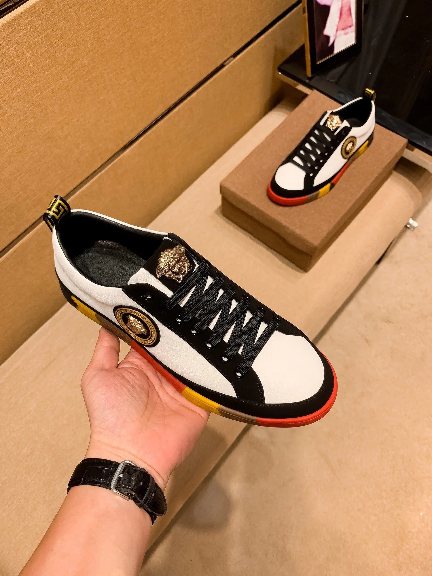 Luxury Leather Sneakers Tricolor - Gallery Image 4 - Detailed View