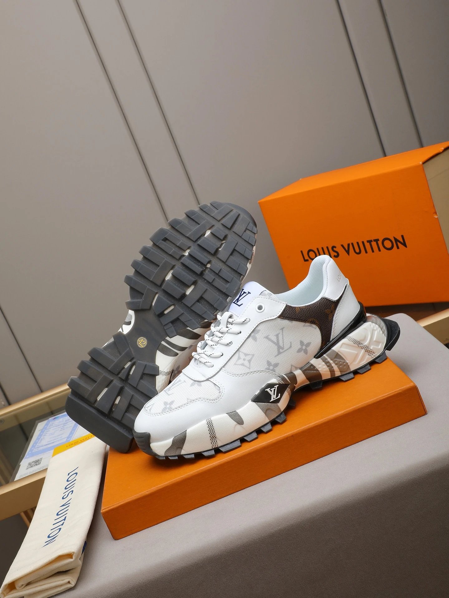 Breathable Calfskin Mesh Sneakers Ivory - Gallery Image 3 - Detailed View