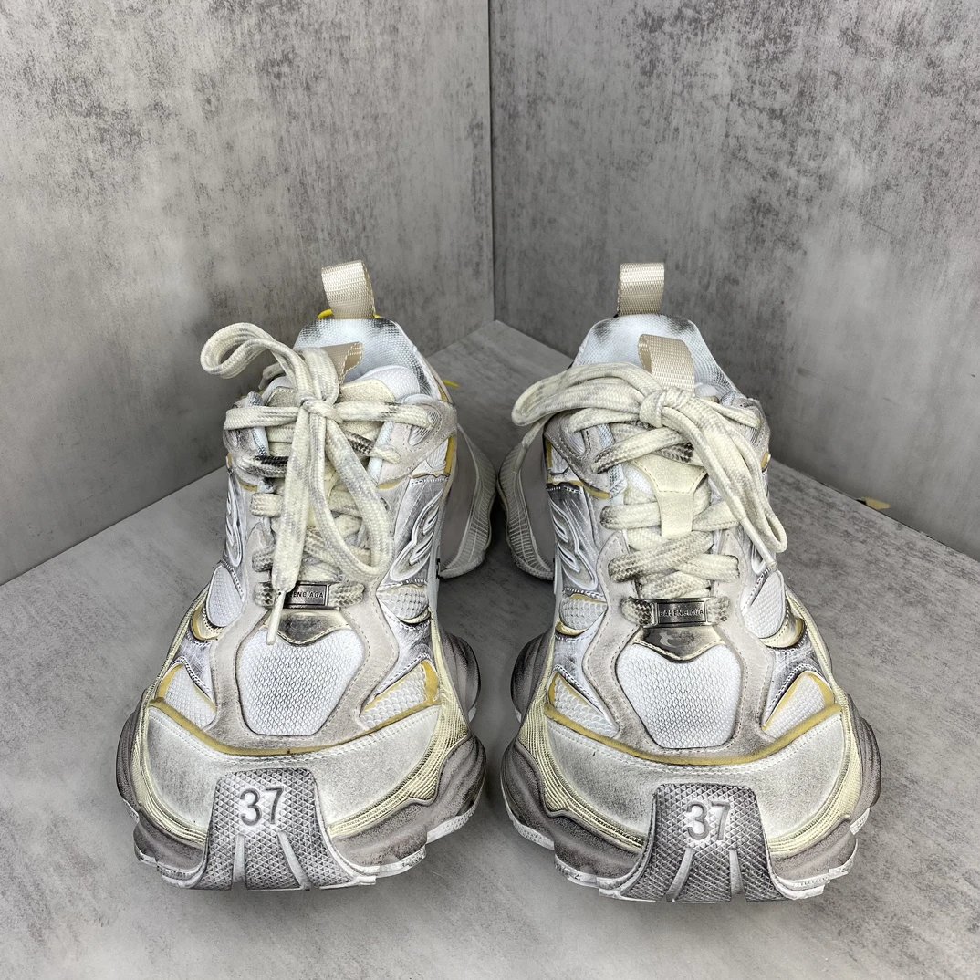 Chunky Retro Mesh Running Sneakers Silver White - Gallery Image 4 - Detailed View