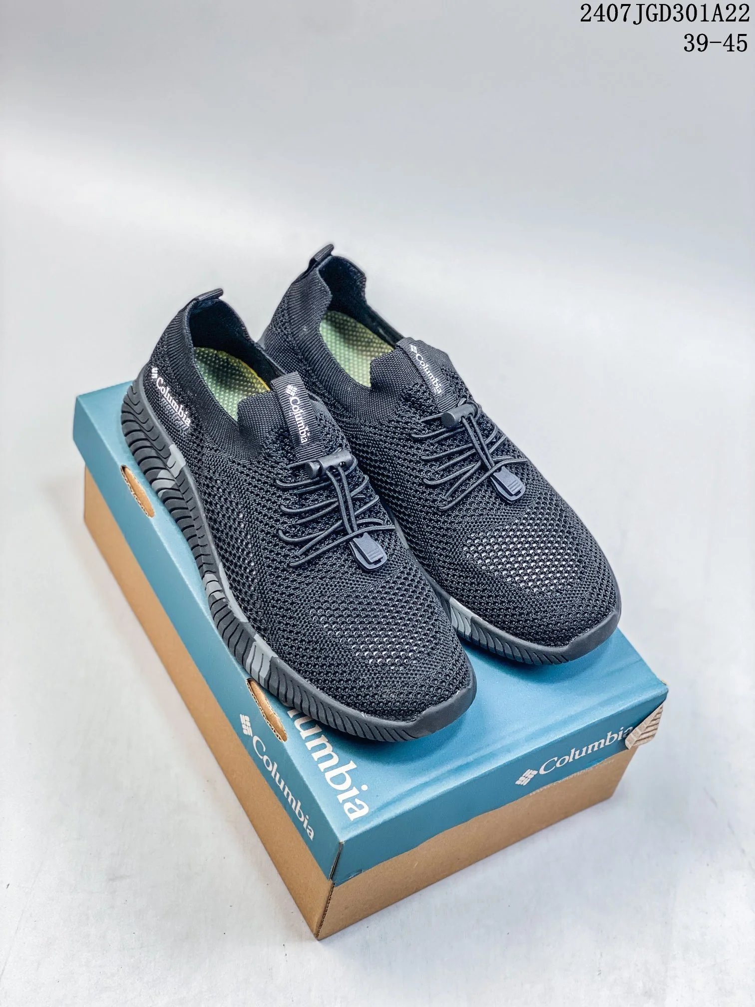 Summer Mesh Hiking Sneakers Obsidian Black - Gallery Image 6 - Detailed View