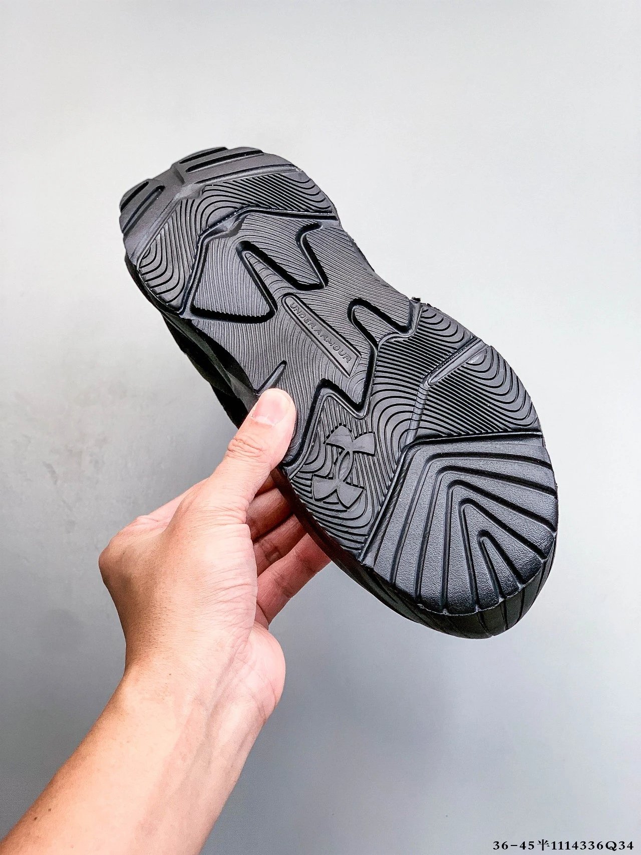 Lightweight Mesh Hiking Sneakers Jet Black - Gallery Image 6 - Detailed View