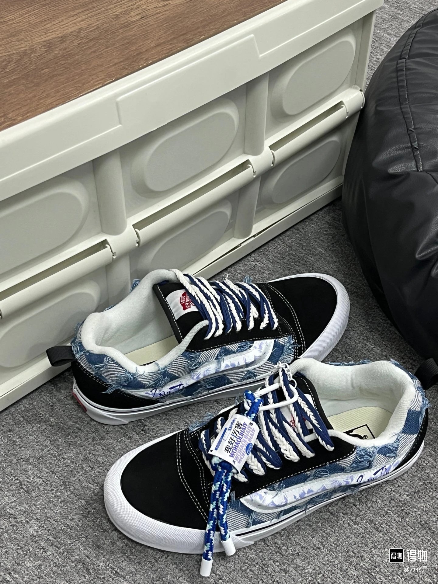 Retro Low Top Skate Shoes Indigo Black - Gallery Image 4 - Detailed View