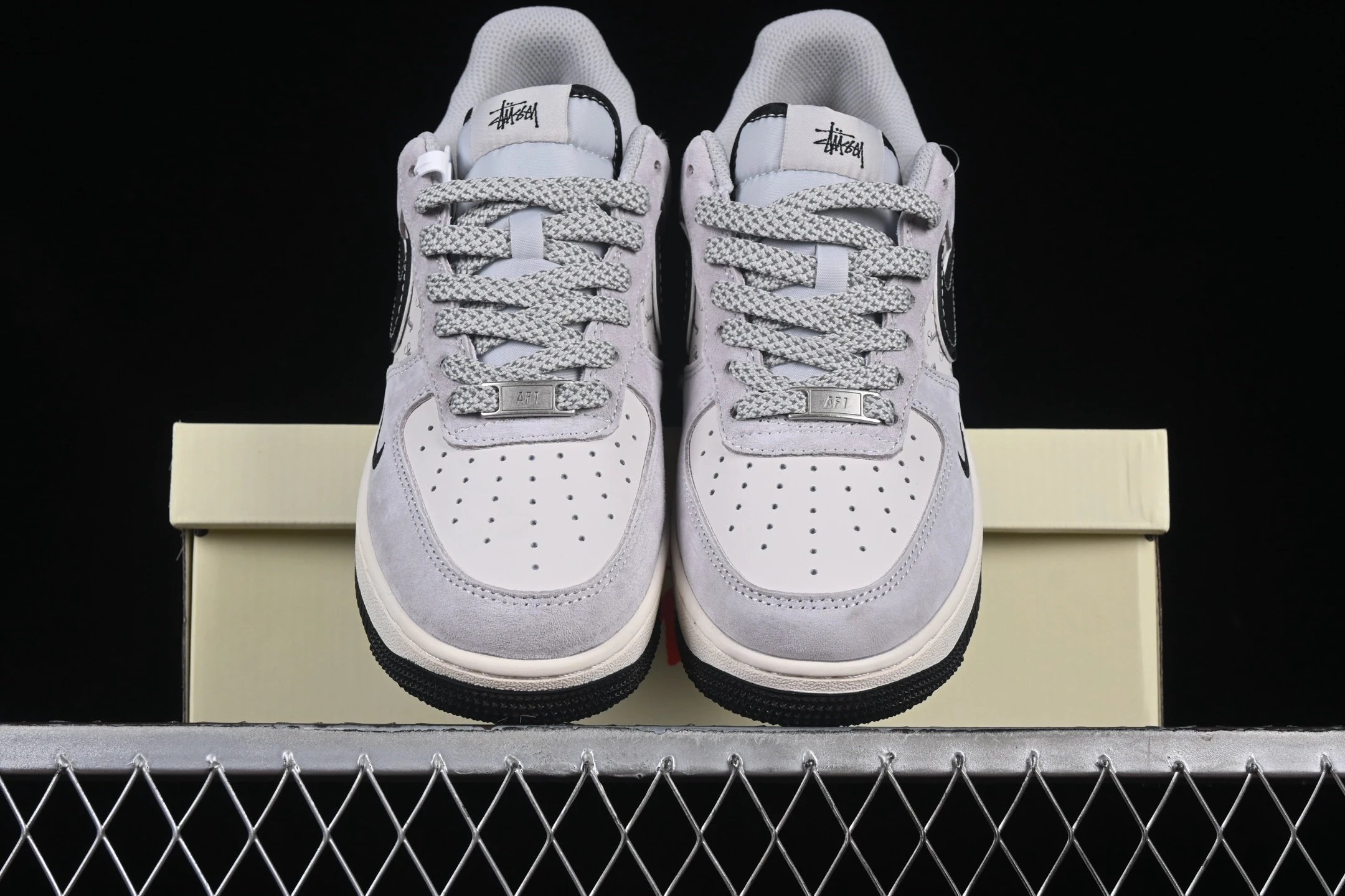 Classic Low-Top Sneakers, Smoky Black - Gallery Image 4 - Detailed View