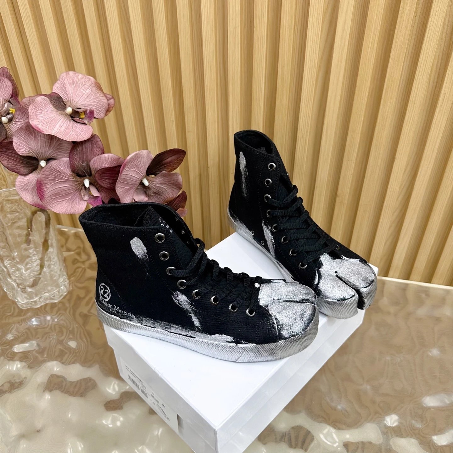 Maison Margiela MM6 Tabi Graffiti Canvas High Sneakers Black - Gallery Image 2 - Detailed View