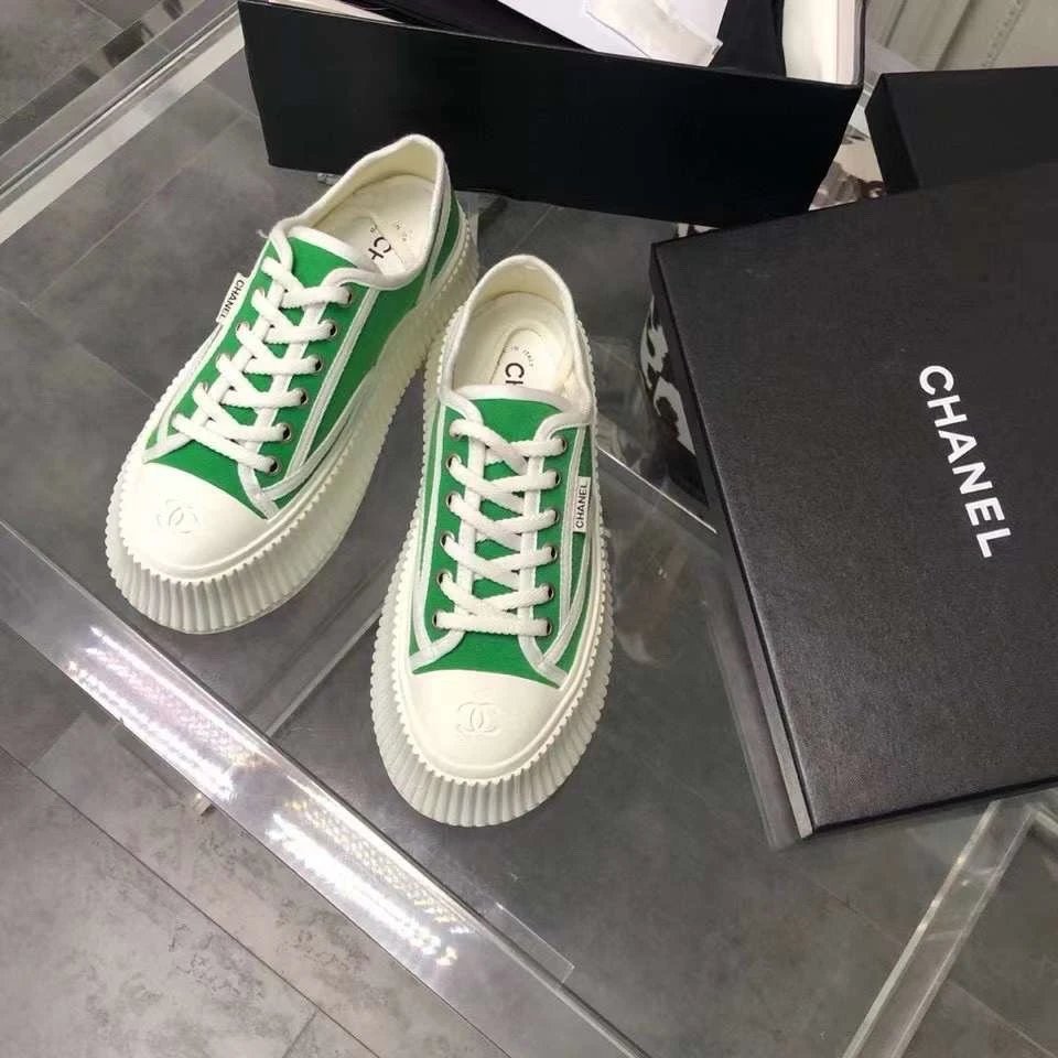 Chanel Vintage Sneakers Green - Gallery Image 3 - Detailed View