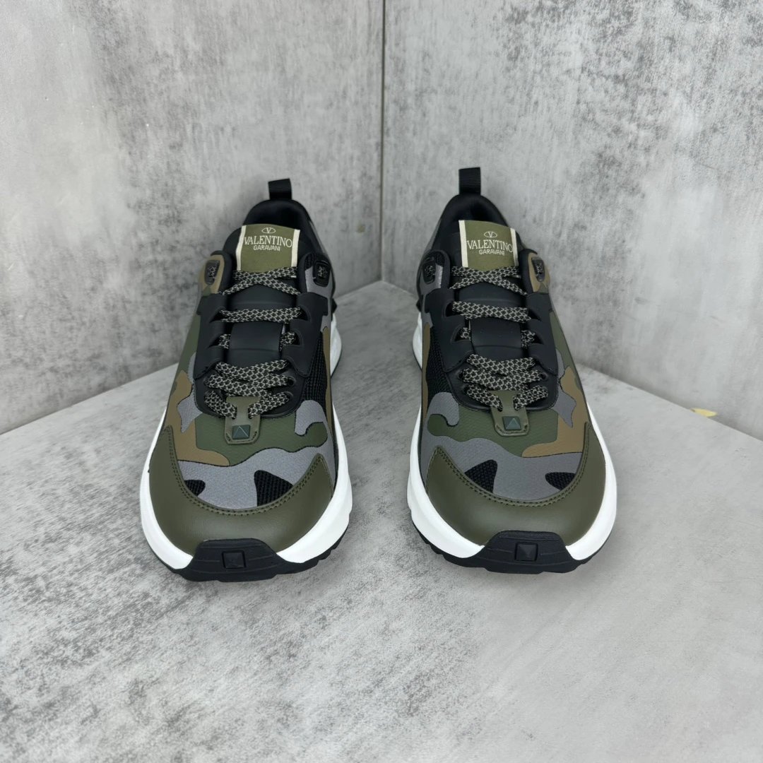 True Act Mesh Sneakers Camo Green - Gallery Image 4 - Detailed View