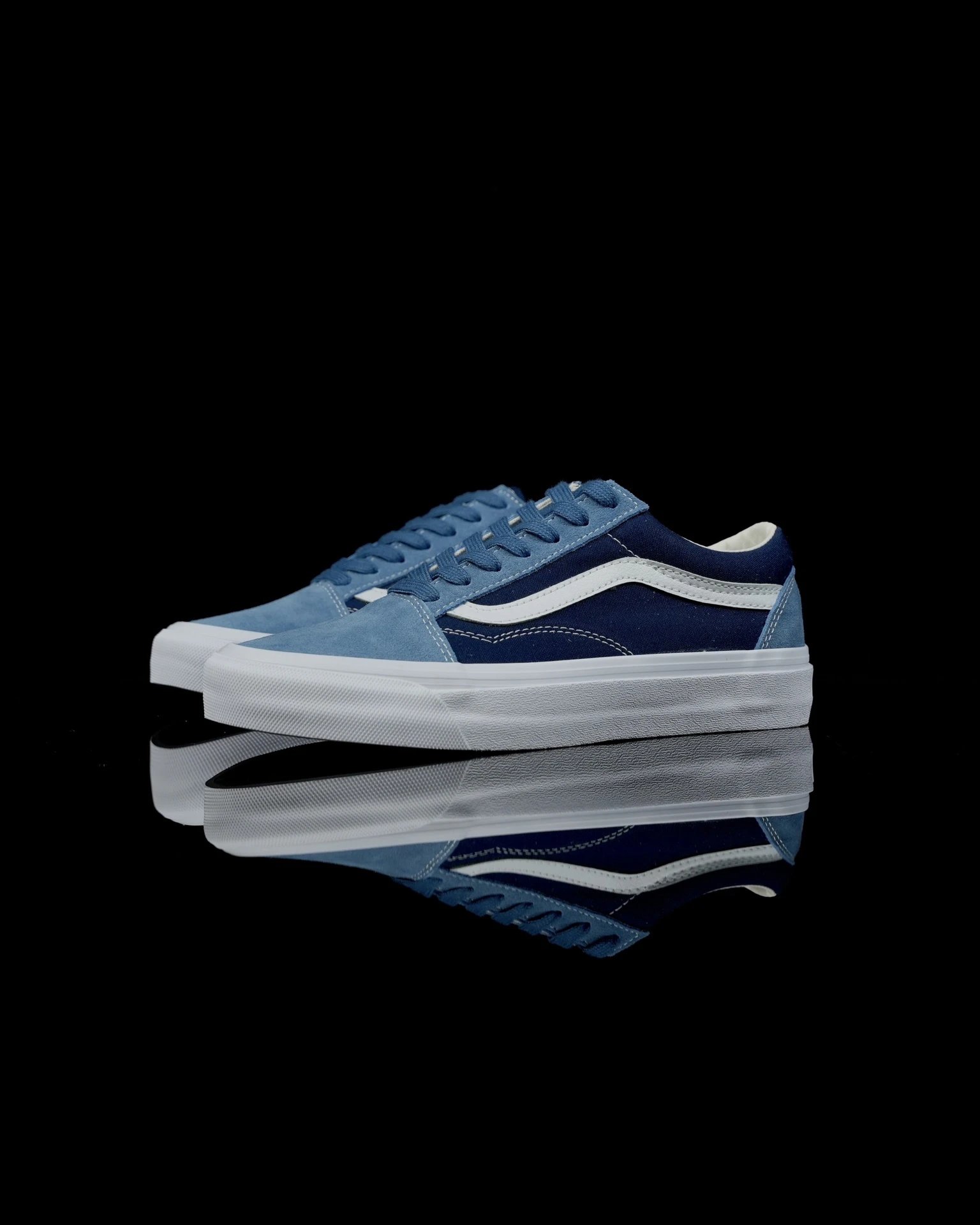 Suede Canvas Skate Sneakers Navy Blue - Gallery Image 1 - Detailed View