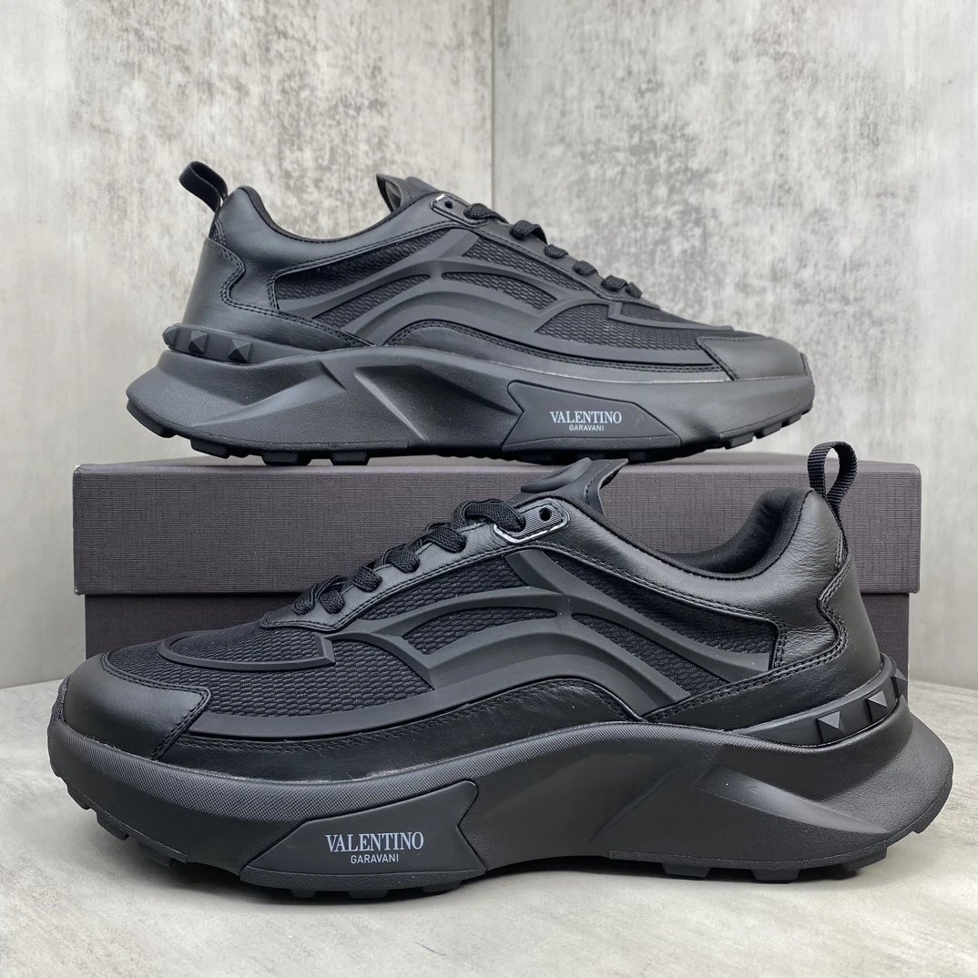 True Act Mesh Chunky Sneakers Jet Black - Gallery Image 9 - Detailed View