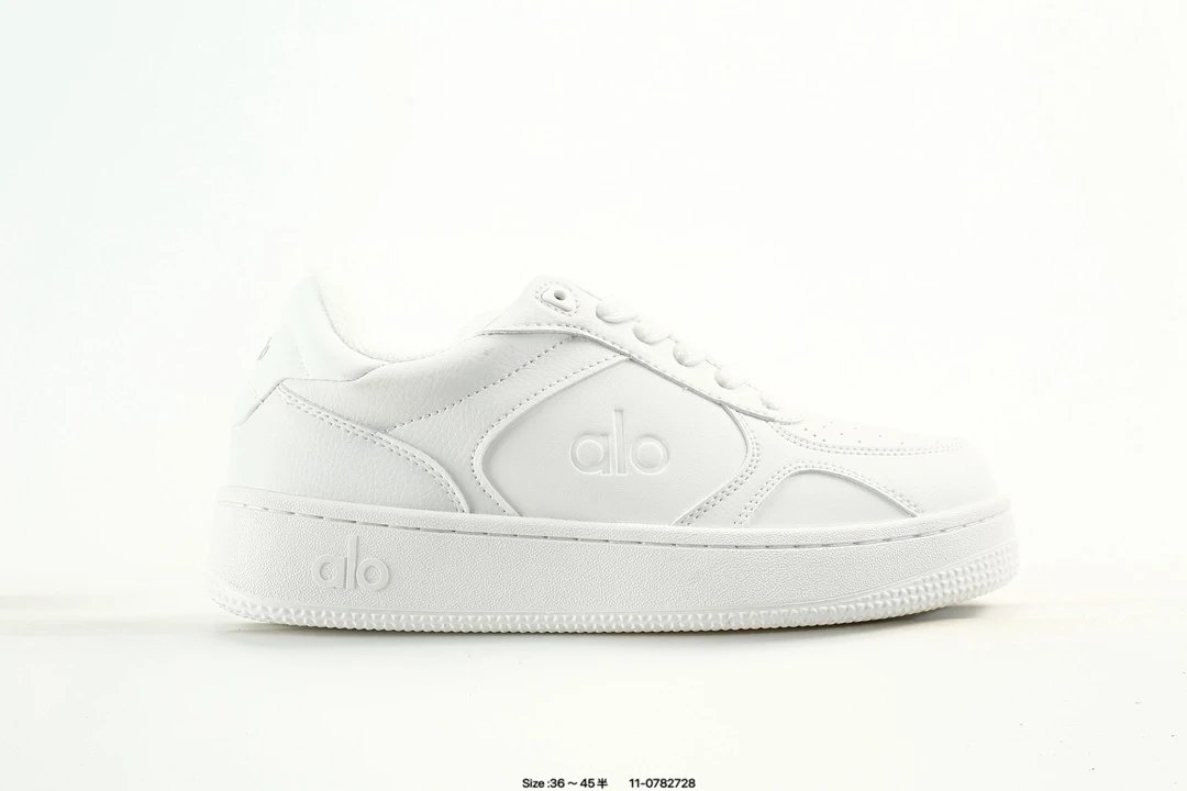 Alo Yoga Runner Labubu Sneakers Multicolor - Gallery Image 5 - Detailed View