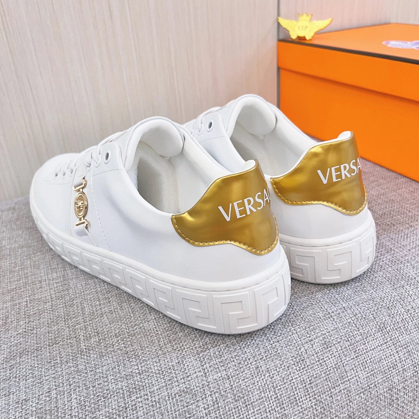 Luxury Leather Sneakers Gold White - Gallery Image 9 - Detailed View