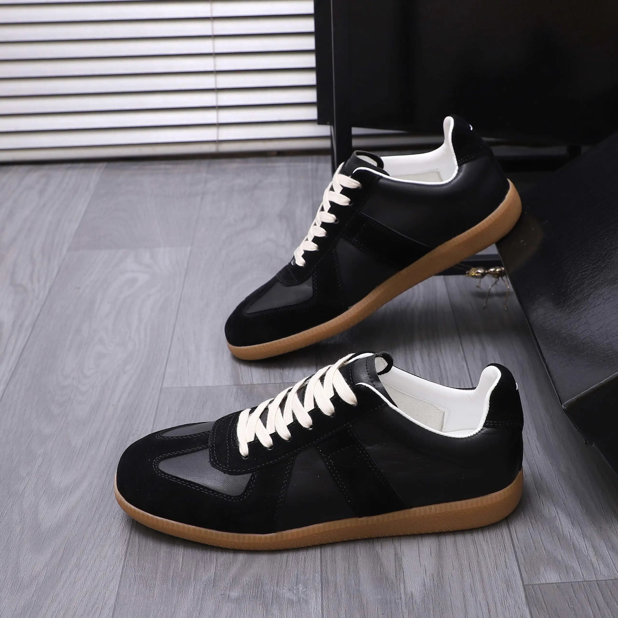 Maison Margiela Leather Sneakers Black - Gallery Image 4 - Detailed View