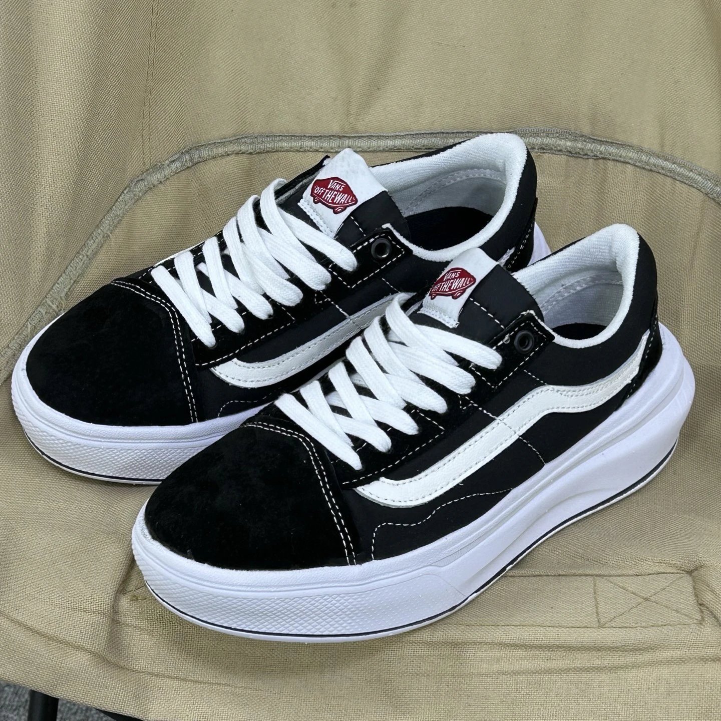 Old Skool Low Top Skate Shoes Ebony White - Gallery Image 1 - Detailed View