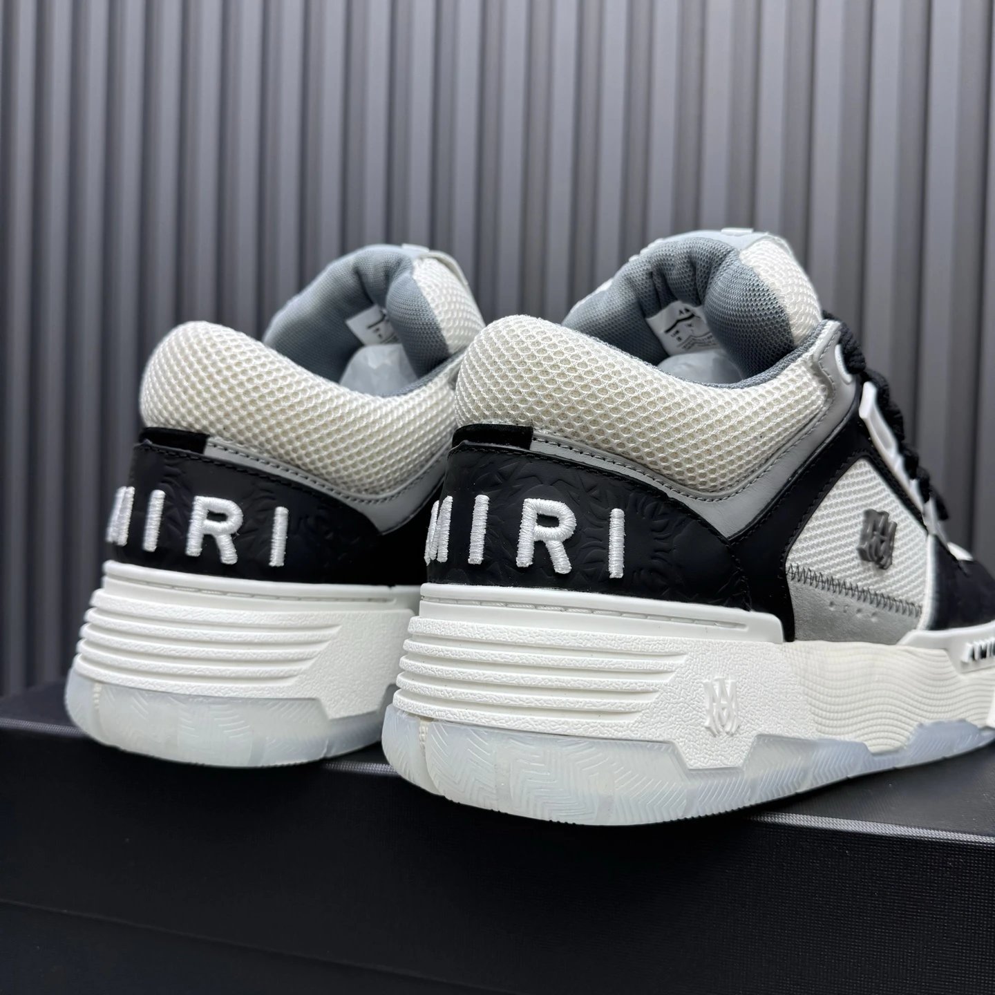 Unisex Low Top Leather Skate Shoes Ivory Black - Gallery Image 5 - Detailed View