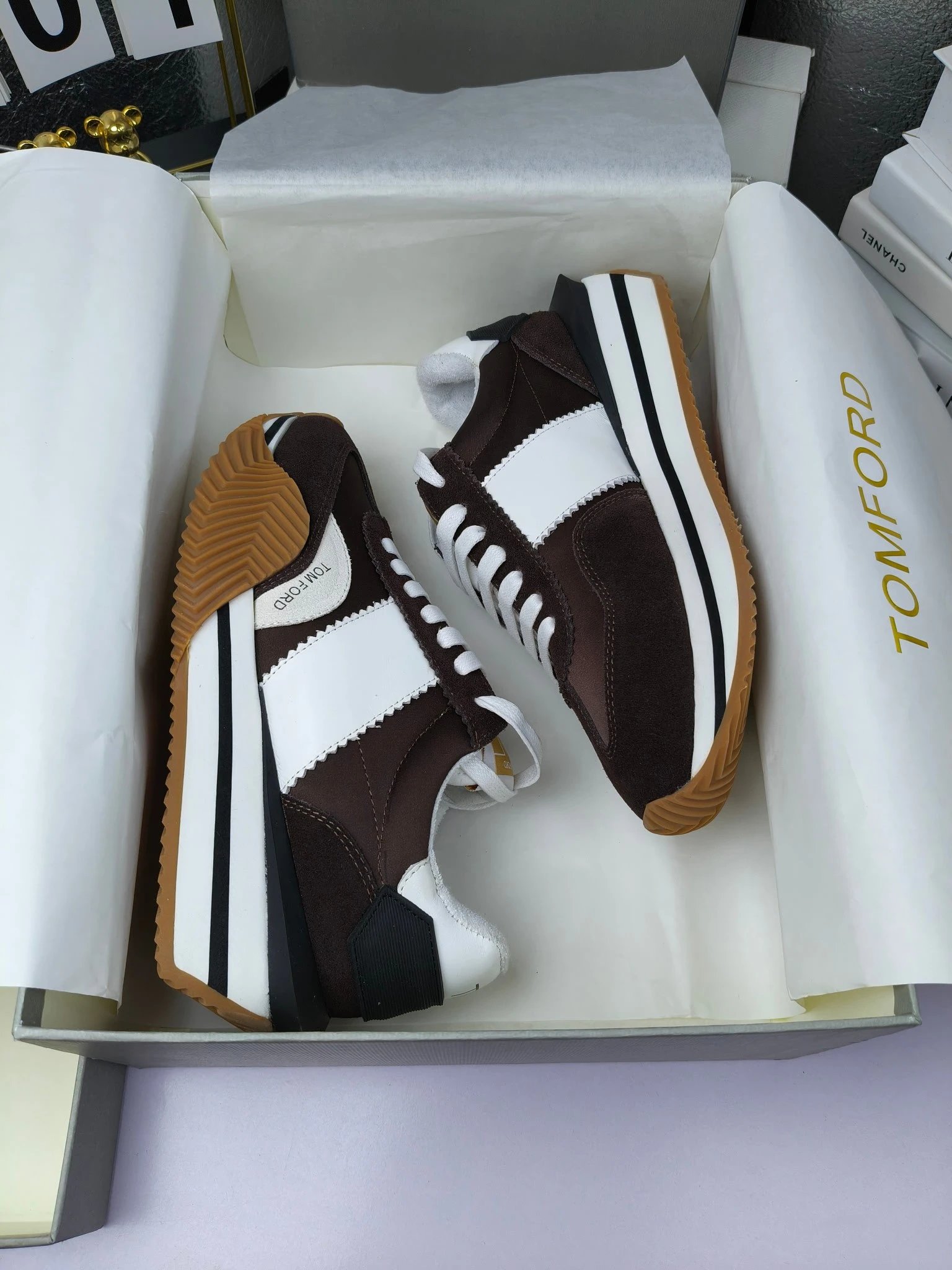 Retro Cowhide Platform Sneakers Coffee Brown - Gallery Image 8 - Detailed View