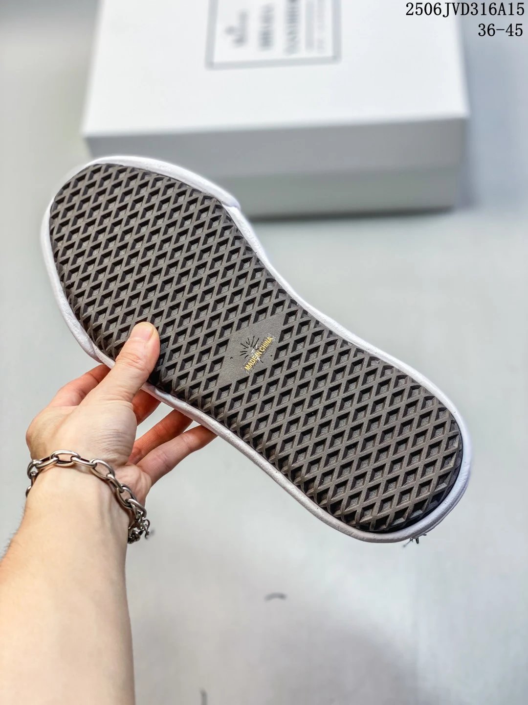 Maison Mihara Yasuhiro MMY Shell Sneakers White - Gallery Image 5 - Detailed View