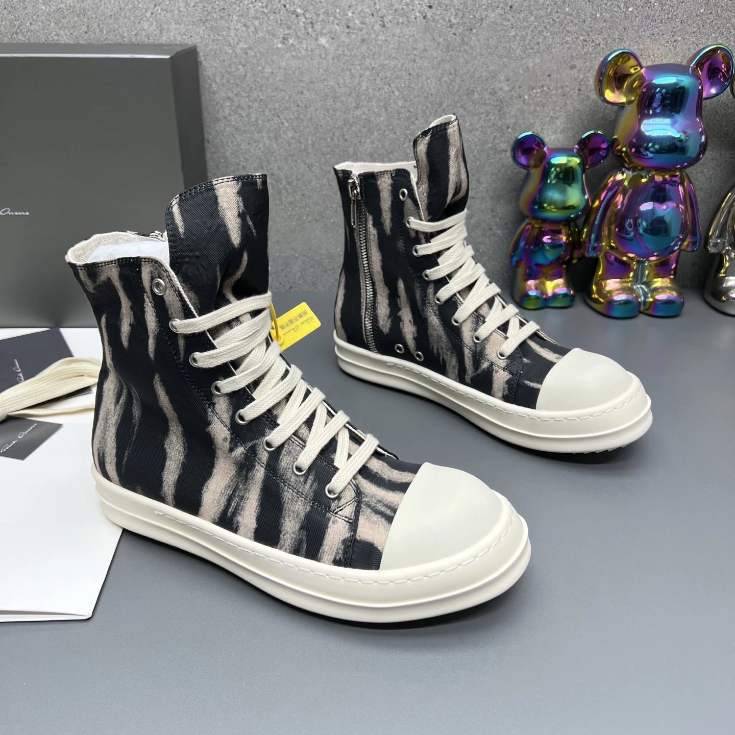 Rick Owens Casual High-Top Sneakers Zebra  - Gallery Image 3 - Detailed View