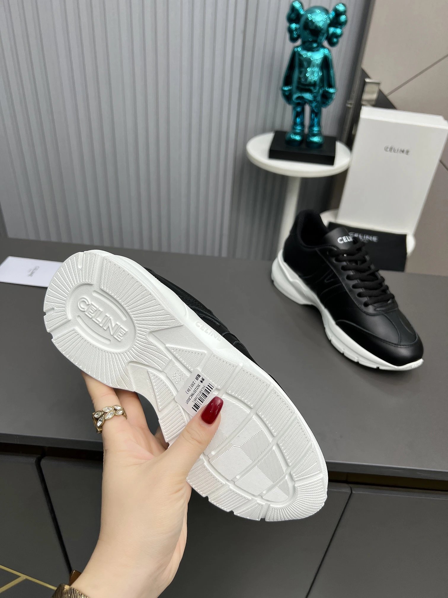 Chunky Leather Dad Sneakers Retro Style Onyx Black - Gallery Image 9 - Detailed View