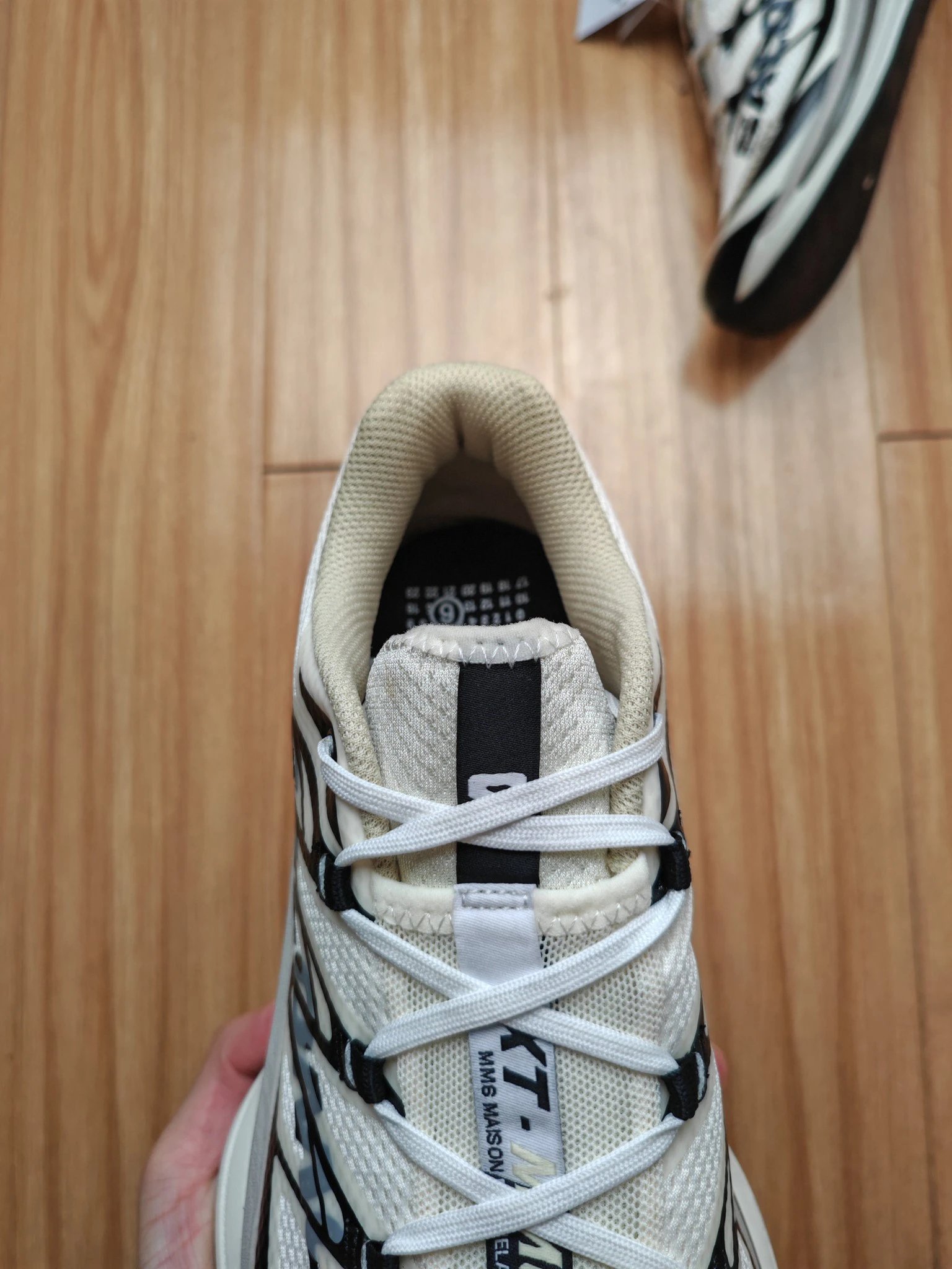 MM6 x Salomon Sctur 2 Sneakers White Black - Gallery Image 5 - Detailed View