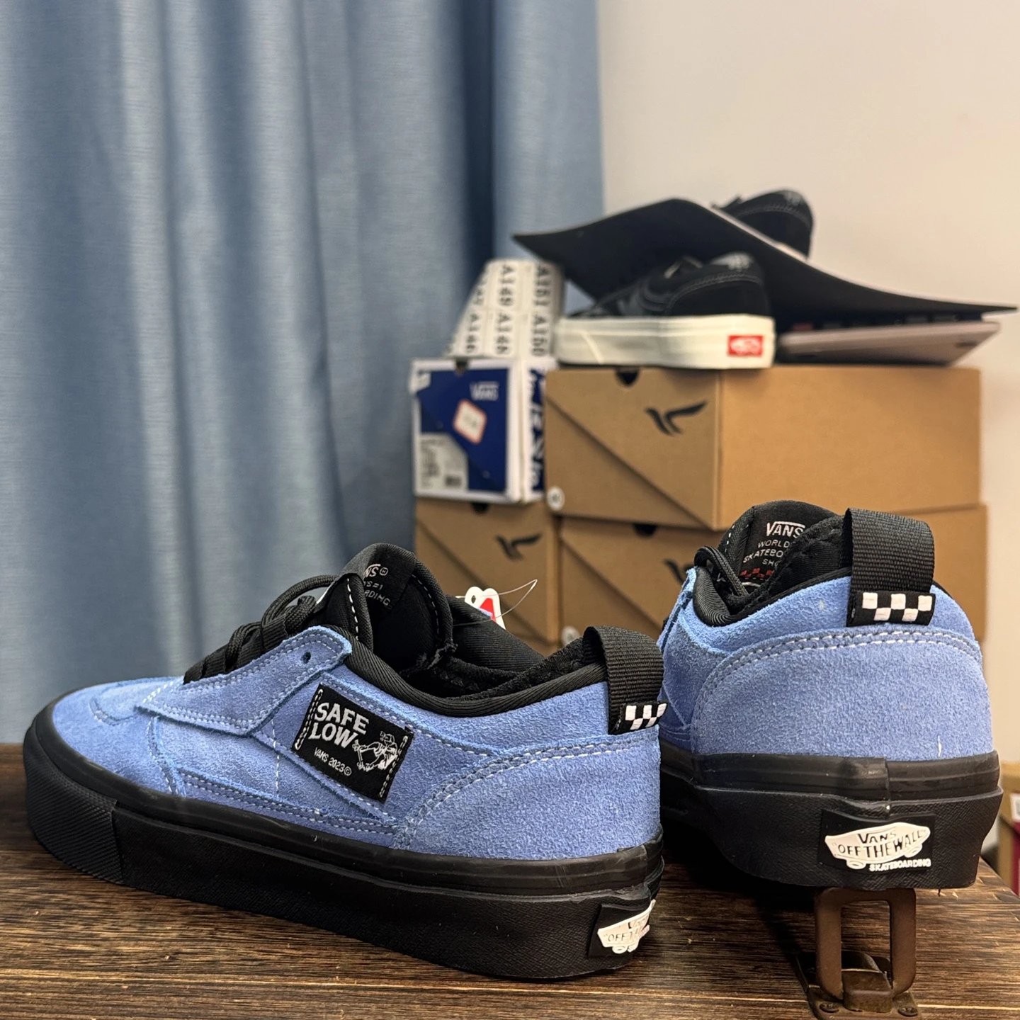 Low Top Suede Skate Shoes Sapphire Black - Gallery Image 3 - Detailed View