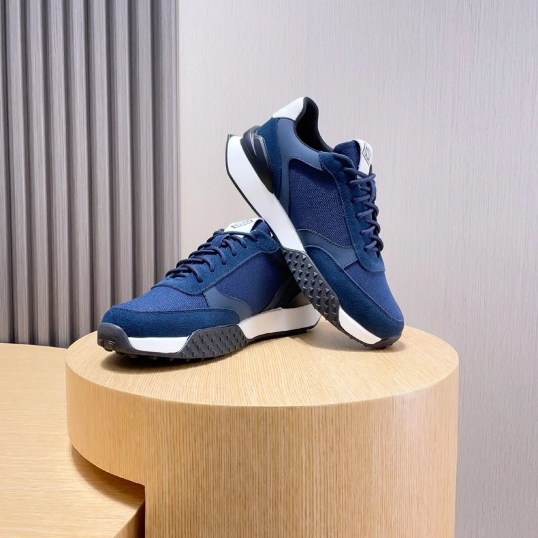 Lacoste Blue Classic Sneakers - Gallery Image 5 - Detailed View