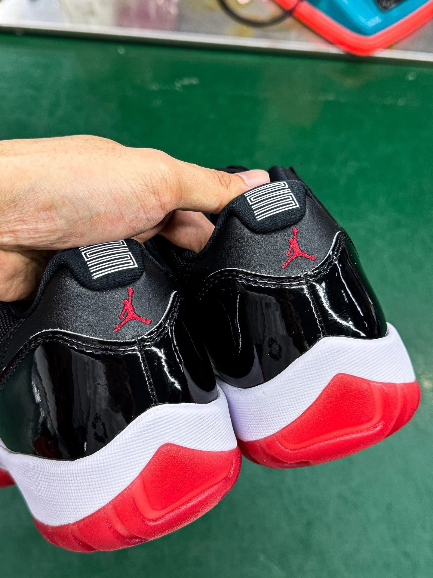 Air Jordan 11 Retro Low Bred photo 3