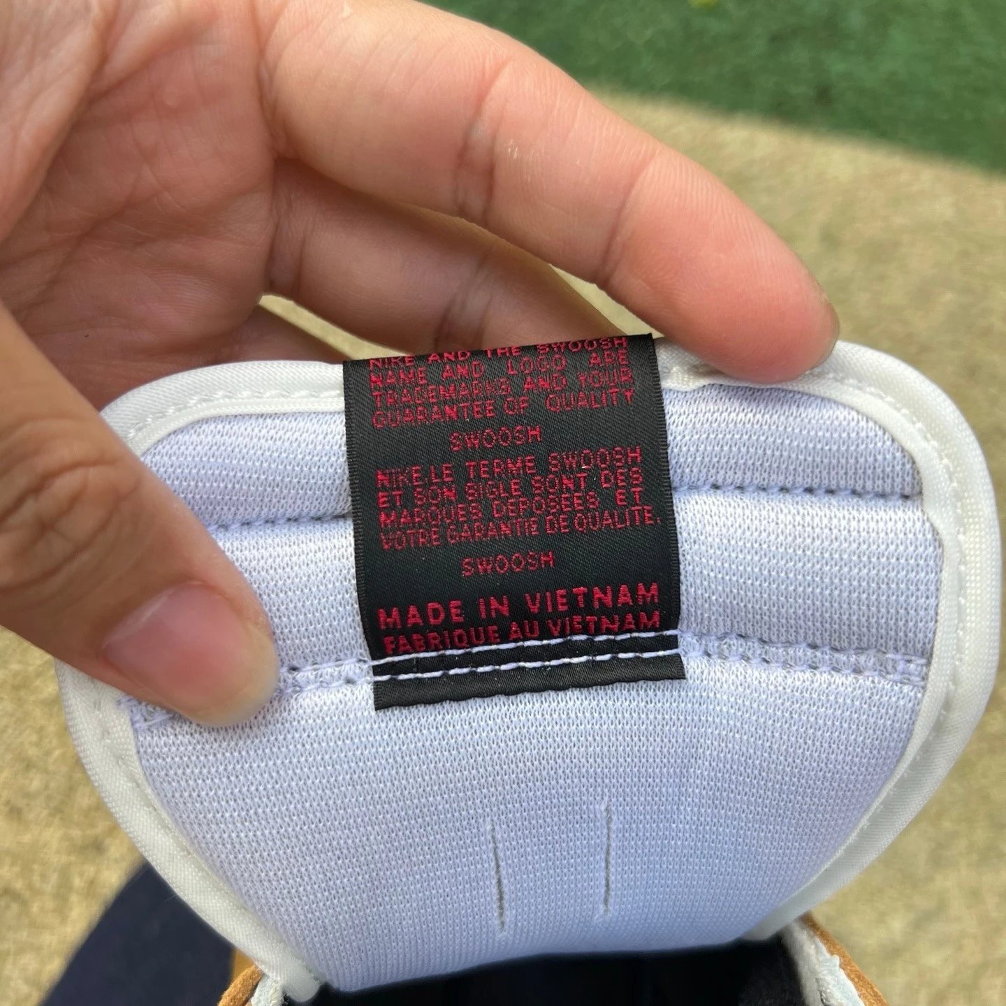 Air Jordan 1 Low OG Rookie Of The Year photo 4