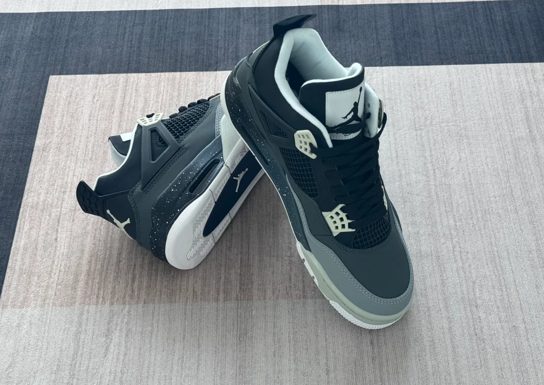 Air Jordan 4 Black S