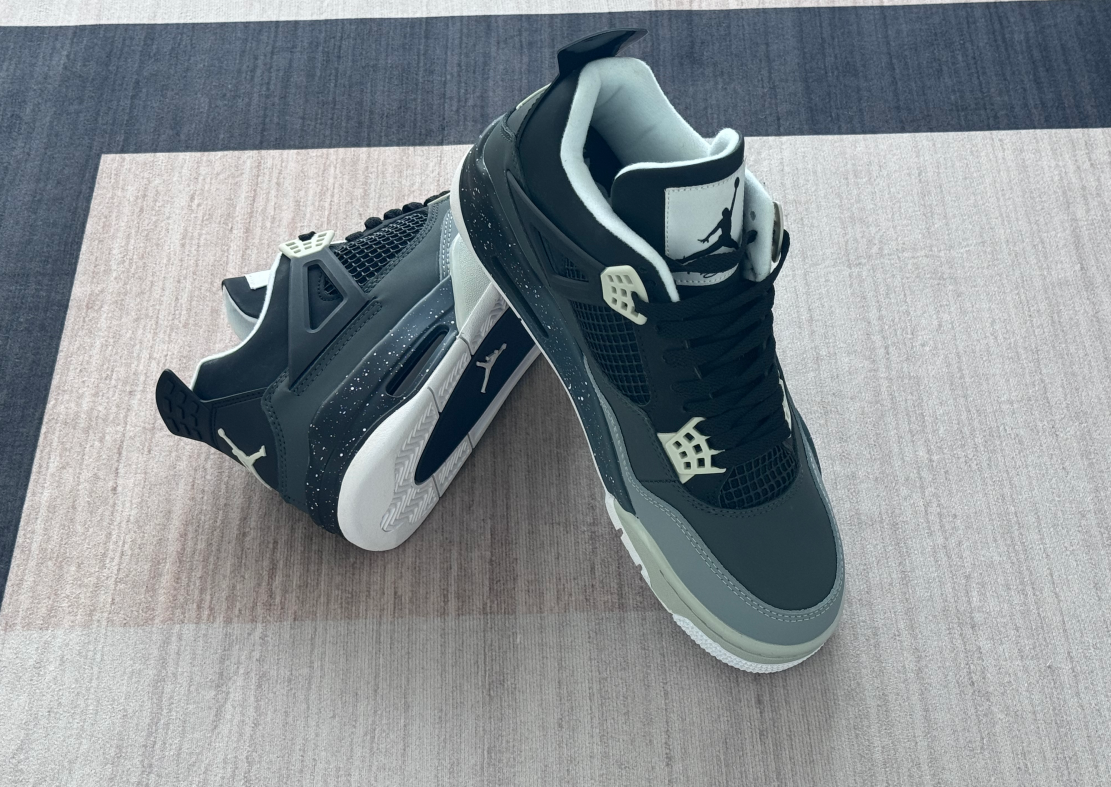 Air Jordan 4 Black Sneakers