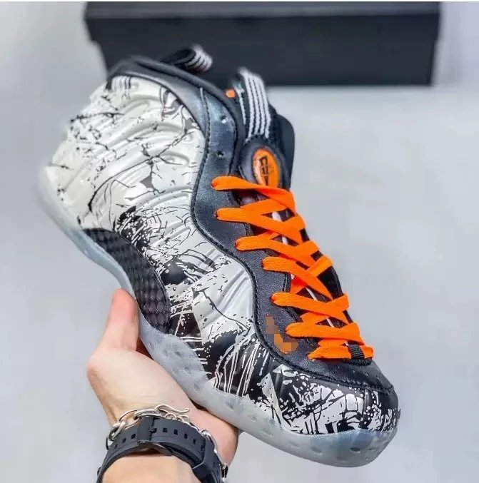 Nike Air Foamposite One Black/Orange Sneakers