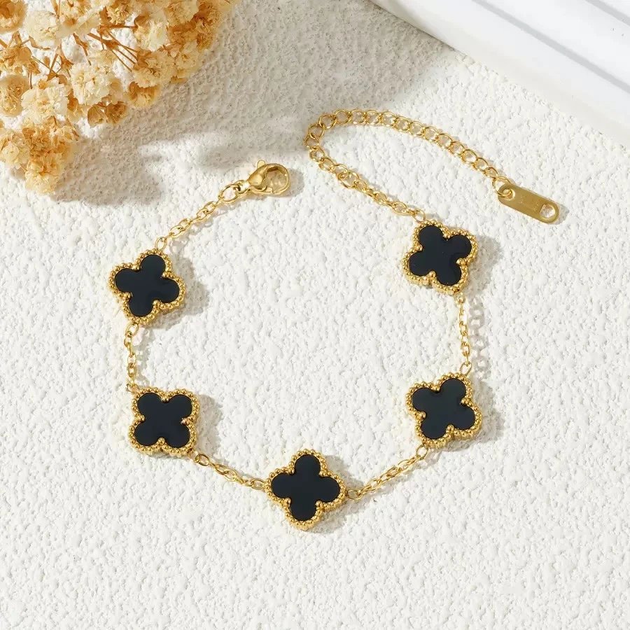 Van Cleef &amp; Arpels Alhambra Gold Yellow Tiger Eye Motif Necklace