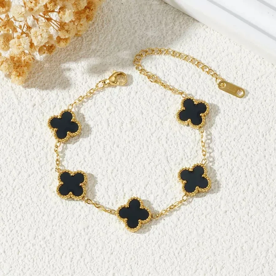 Van Cleef & Arpels B