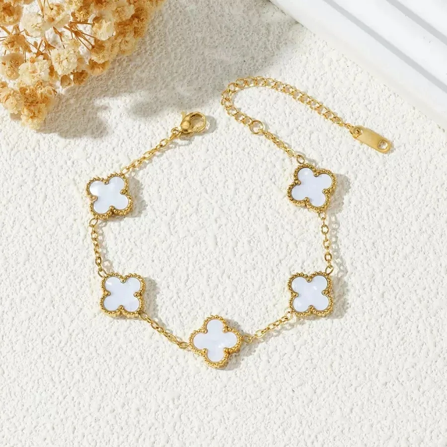 Van Cleef & Arpels W