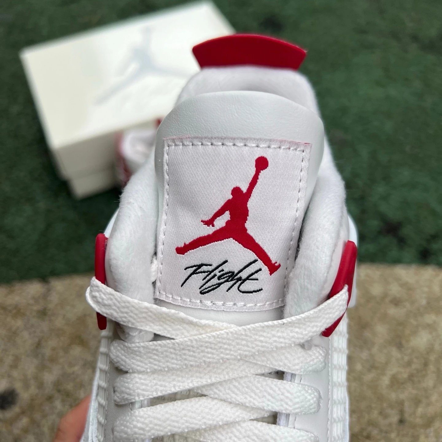 Air Jordan 4 Varsity Red photo 4