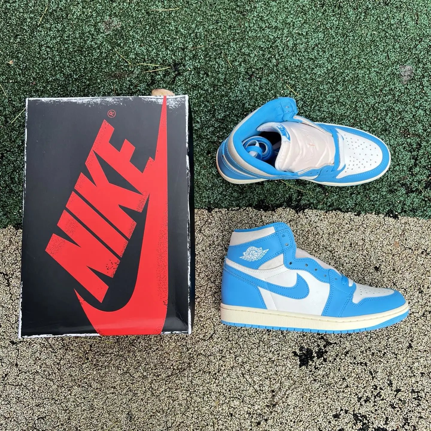 Air Jordan 1 'UNC Reimagined' photo 2
