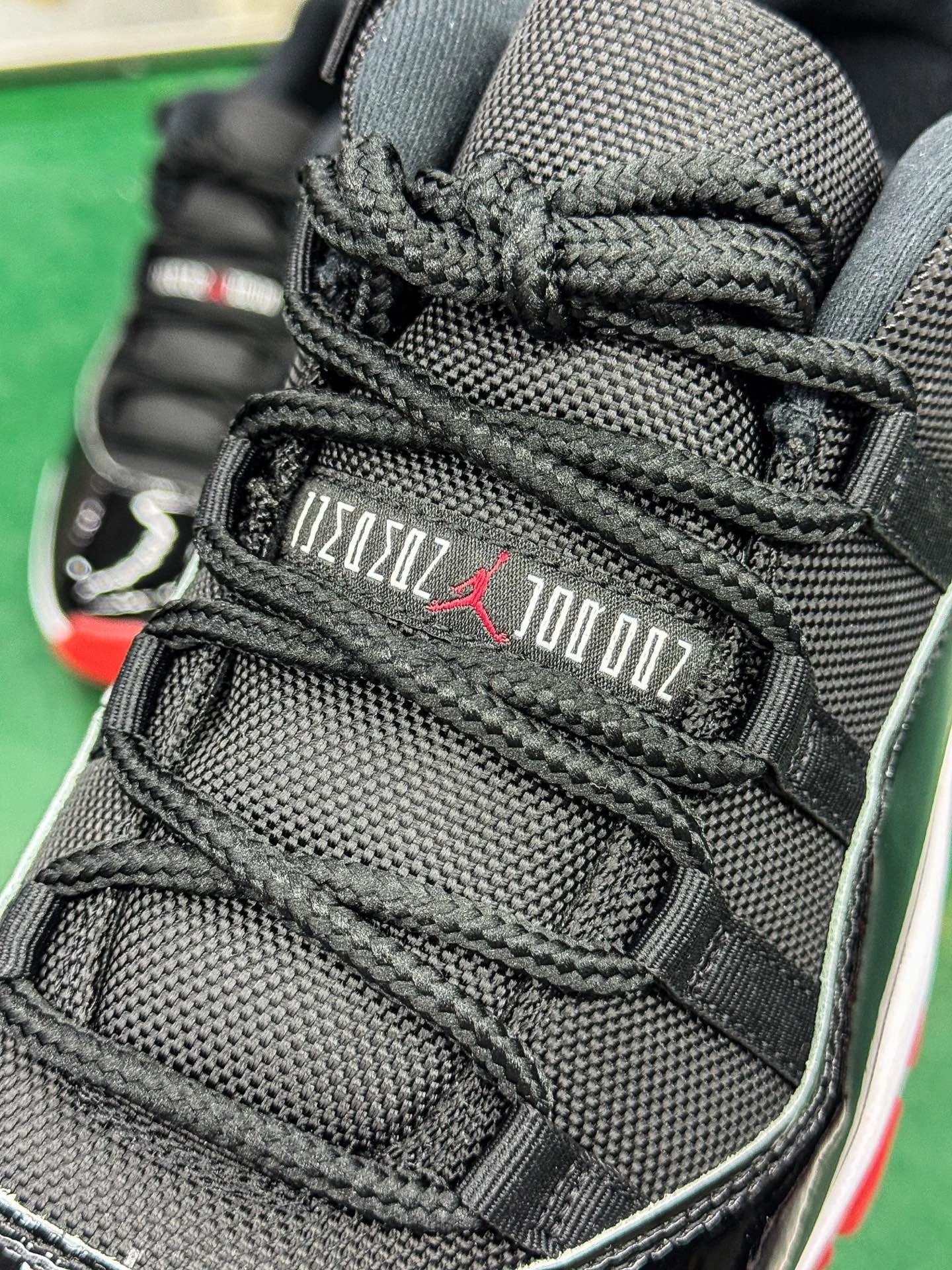 Air Jordan 11 Retro Low Bred photo 2