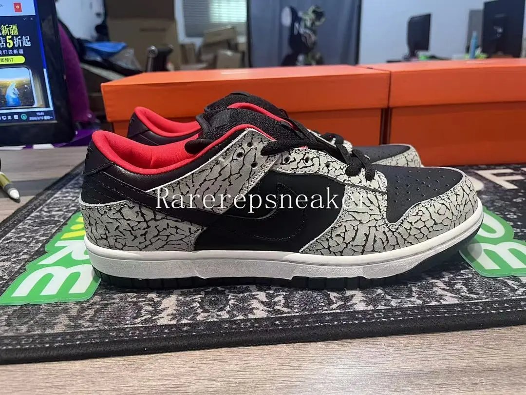 Dunk SB NYC Black Supreme