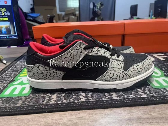 Dunk SB NYC Black Supreme