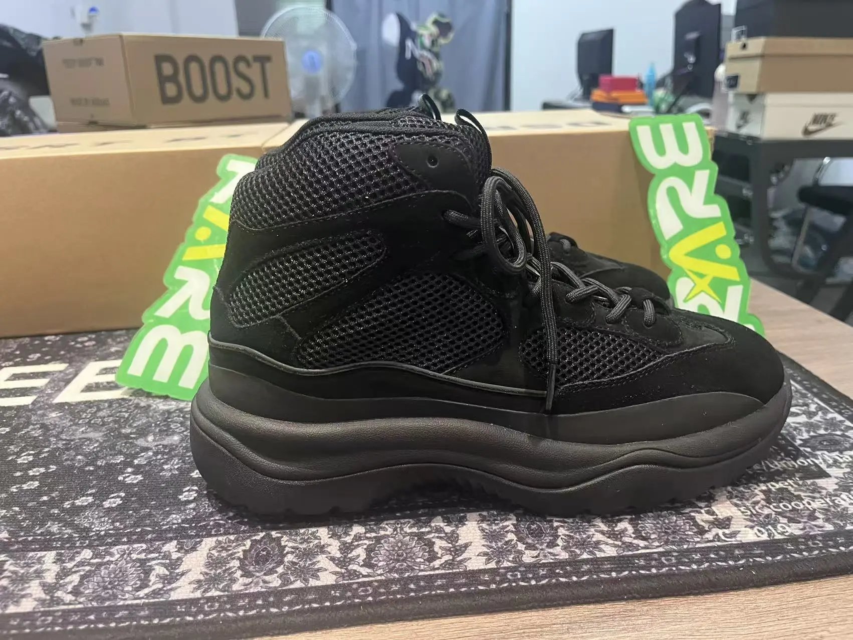 Adidas Originals Yeezy DSRT Boot